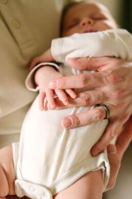 Newborn Lifestyle Portrait Session | In Home 18 Newborn Lifestyle Portrait Session | In Home